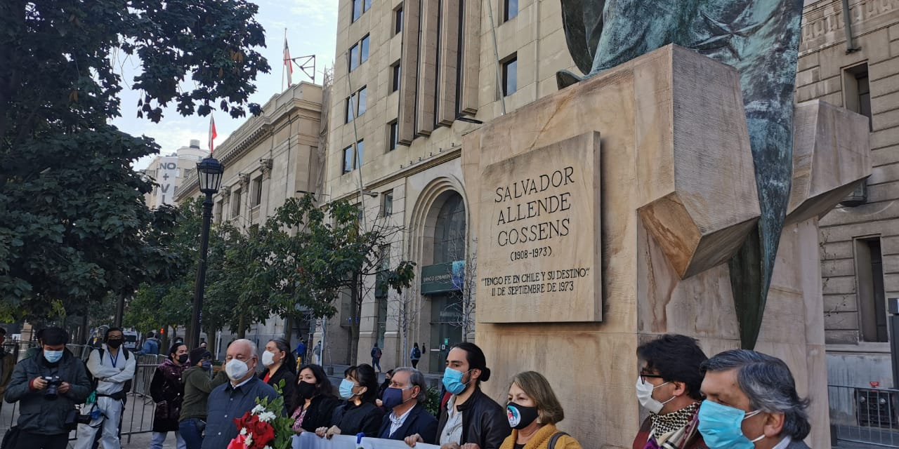 homenaje-pc-a-allende-con-mascarilla-teillier-y-carmona