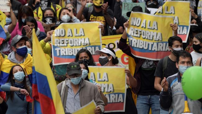 colombia protesta no a la reforma tributaria mascarillas