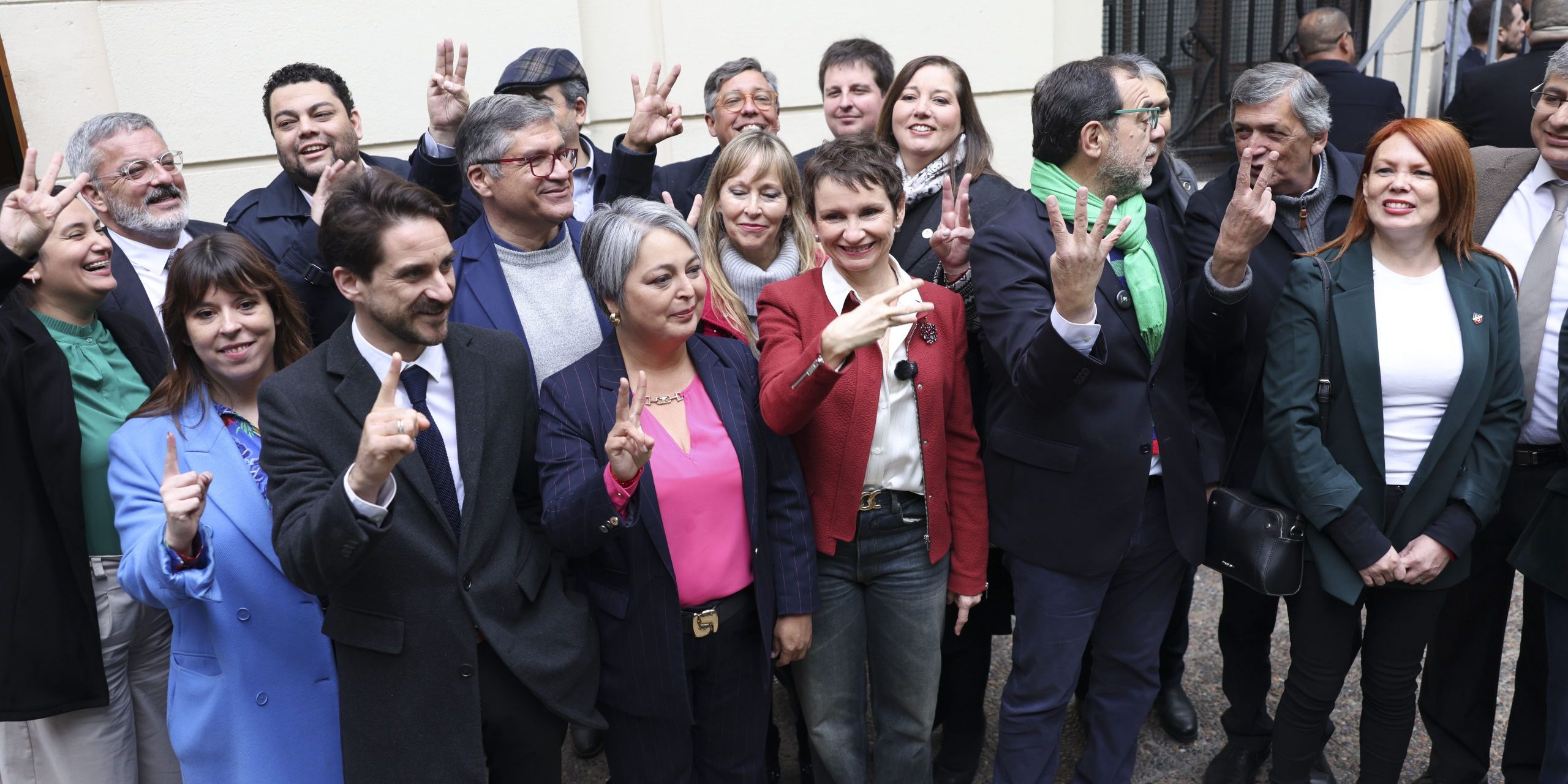 candidaturas primarias indicando numero